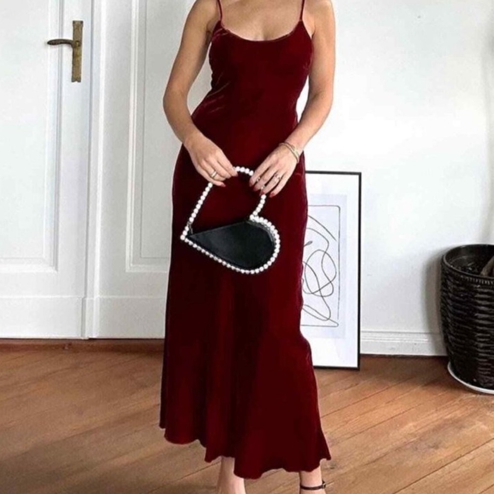 ZARA RED VELVET SLIP DRESS ZARA RED VELVET SLIP DRESS ZARA RED VELVET SLIP DRESS